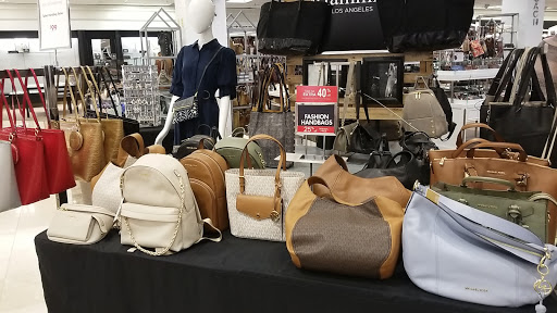 Stores to buy women's shoulder bag Cincinnati