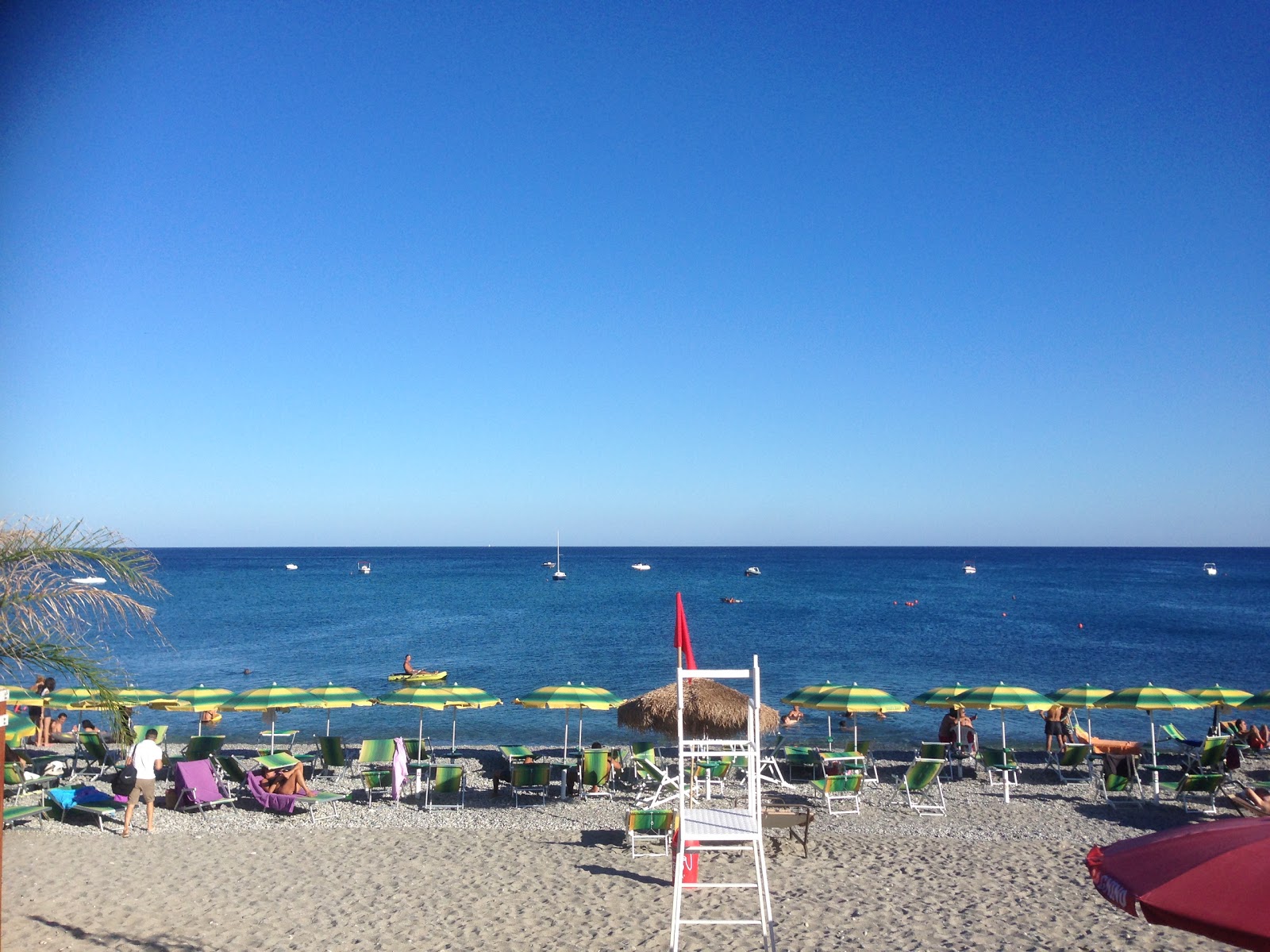 Foto de Bovalino Marina beach - lugar popular entre os apreciadores de relaxamento
