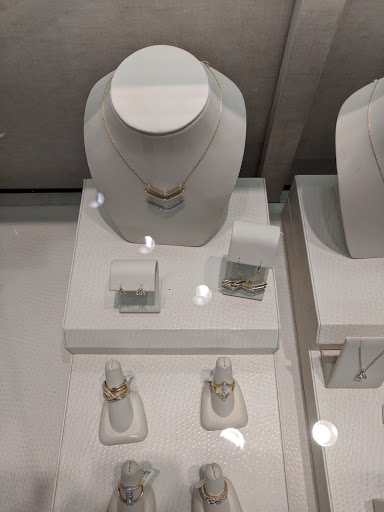 Jewelry Store «Jared The Galleria of Jewelry», reviews and photos, 1976 S Stratford Rd, Winston-Salem, NC 27103, USA