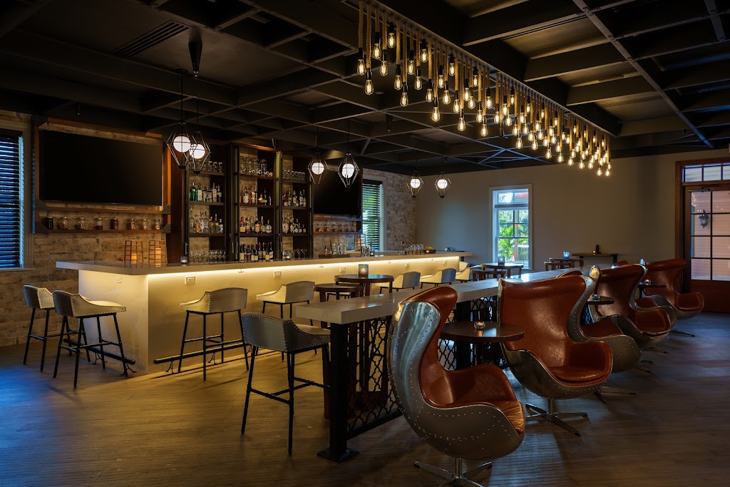 Castillo Craft Bar + Kitchen 32084