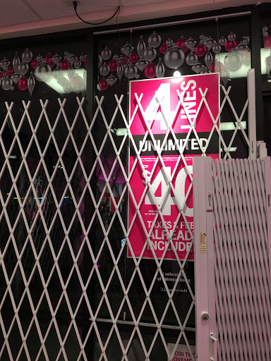 Cell Phone Store «T-Mobile», reviews and photos, 35020 Newark Blvd, Newark, CA 94560, USA