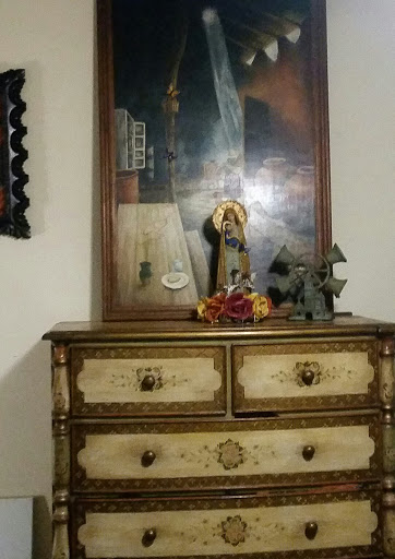 R Furniture image