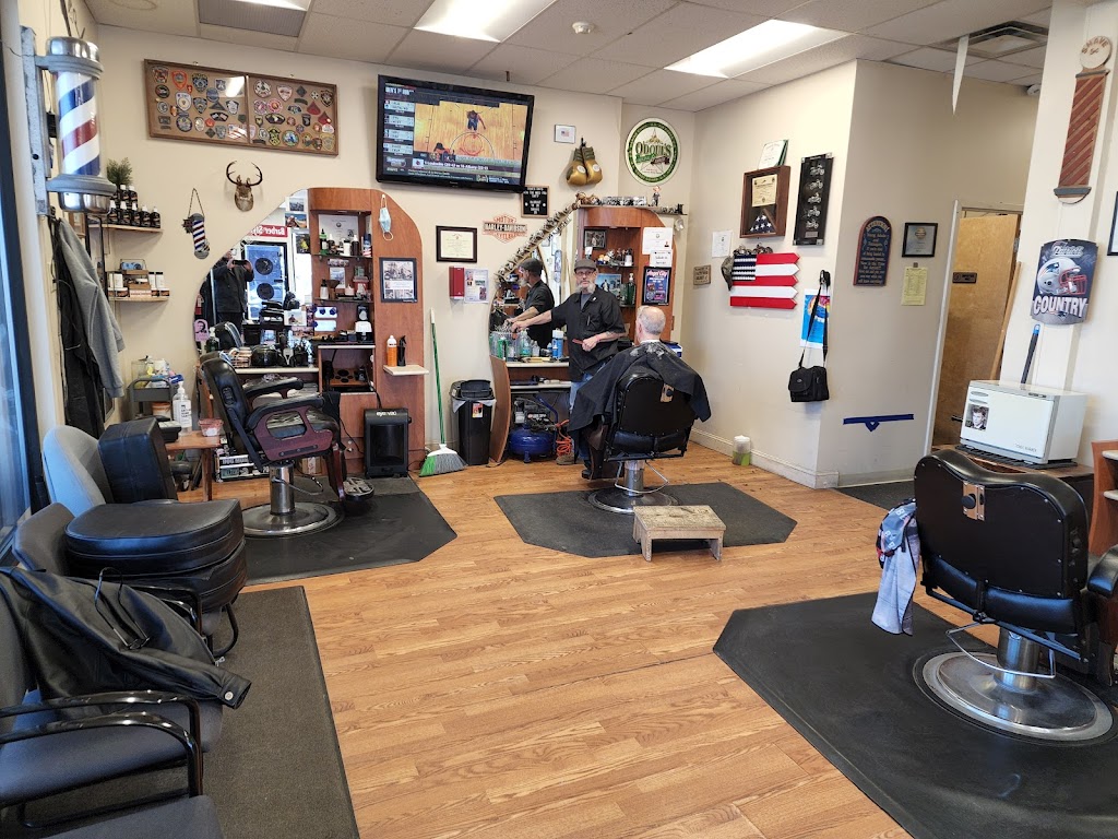 Dude's Barber Shop 03106