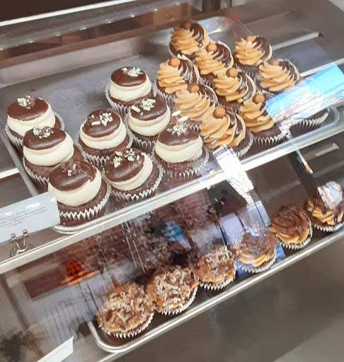 Dessert Shop «Downtown Perk & Desserts Oasis», reviews and photos, 145 W Main St, Ashland, OH 44805, USA