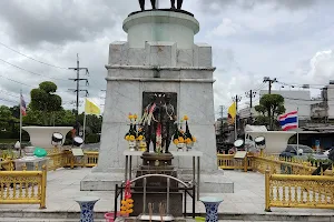 Thao Thep Krasattri and Thao Si Sunthon Monument image