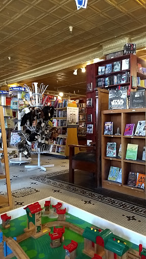 Book Store «Inquiring Mind Bookstore & Cafe», reviews and photos, 200 Main St, Saugerties, NY 12477, USA