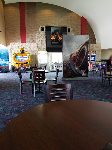 Movie Theater «Regal Fossil Creek 11», reviews and photos, 6100 N Fwy Service Rd E, Fort Worth, TX 76137, USA