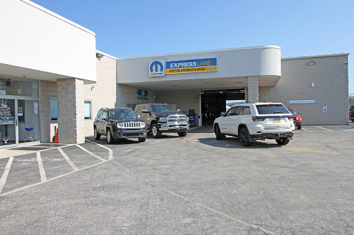 Used Car Dealer «Apple CDJR of Hanover», reviews and photos, 200 Eisenhower Dr, Hanover, PA 17331, USA