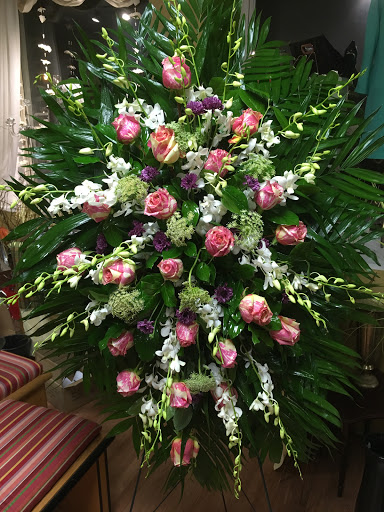 Florist «Plump Chicago Flower Shop», reviews and photos, 411 E Oakwood Blvd, Chicago, IL 60653, USA