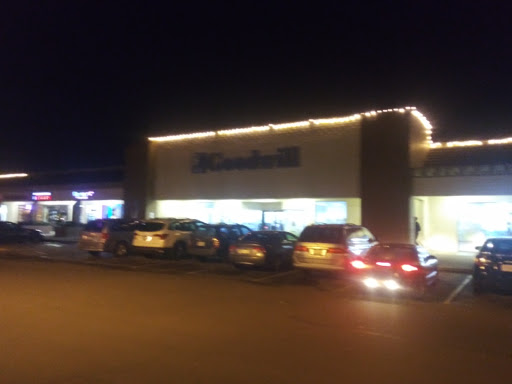 Shopping Mall «The Vineyard Shopping Center», reviews and photos, 782 W Kettleman Ln, Lodi, CA 95240, USA