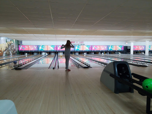Bowling Alley «Earl Bowl Lanes», reviews and photos, 251 N West End Blvd, Quakertown, PA 18951, USA