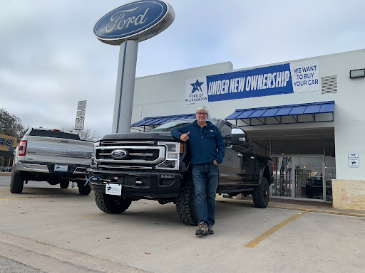 Ford Dealer «Kinsel Ford Pleasanton», reviews and photos, 121 S Main St, Pleasanton, TX 78064, USA