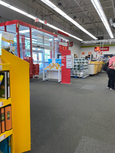 Office Supply Store «Staples», reviews and photos, 350 N Bedford Rd, Mt Kisco, NY 10549, USA