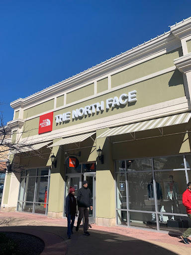 Clothing Store «The North Face Outlet», reviews and photos, 1155 Buck Creek Rd, Simpsonville, KY 40067, USA