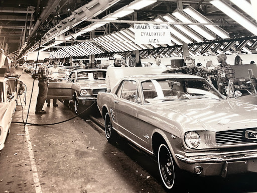 Car Dealer «Hines Park Ford», reviews and photos, 56558 Pontiac Trail, New Hudson, MI 48165, USA