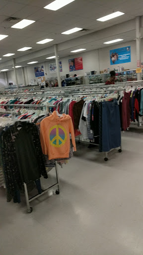 Thrift Store «Tri-County Goodwill Store», reviews and photos, 10600 Springfield Pike, Cincinnati, OH 45215, USA