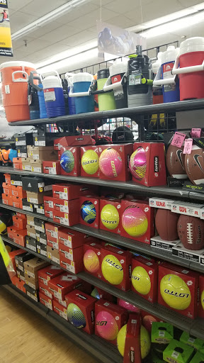 Sporting Goods Store «Big 5 Sporting Goods - Sunnyvale», reviews and photos, 721 Sunnyvale Saratoga Rd, Sunnyvale, CA 94087, USA