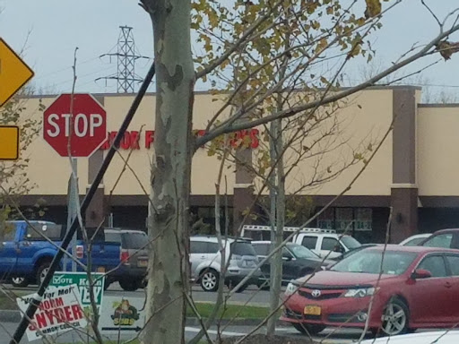 Hardware Store «Harbor Freight Tools», reviews and photos, 3179 Erie Blvd E, Syracuse, NY 13214, USA