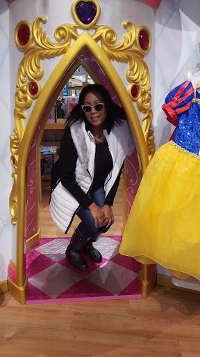 Toy Store «Disney Store», reviews and photos, 500 W Farms Mall, Farmington, CT 06032, USA