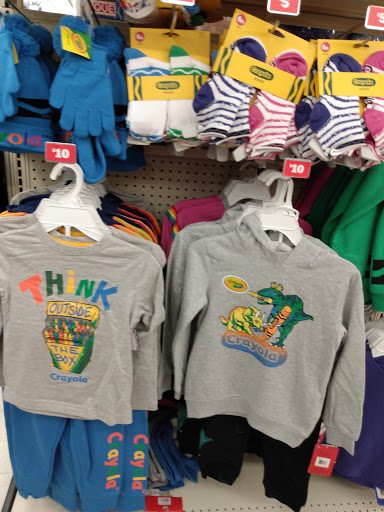 Dollar Store «FAMILY DOLLAR», reviews and photos, 199 Main St STE 201, Danbury, CT 06810, USA