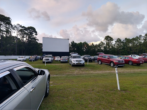 Drive-in Movie Theater «Highway 21 Drive In Movie Theater», reviews and photos, 55 Parker Dr, Beaufort, SC 29906, USA