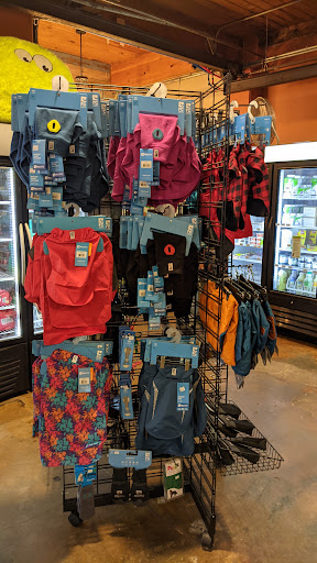 Pet Supply Store «Petapoluza Pet Supply & Grooming», reviews and photos, 114 N 36th St, Seattle, WA 98103, USA