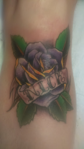 Tattoo and Piercing Shop «Bleed Blue Tattoo & Piercing», reviews and photos, 527 S Upper St, Lexington, KY 40508, USA