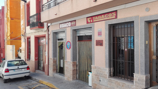 Supermercado Unide y Tabacos - Carrer del Raval, 03111 Busot, Alicante, España