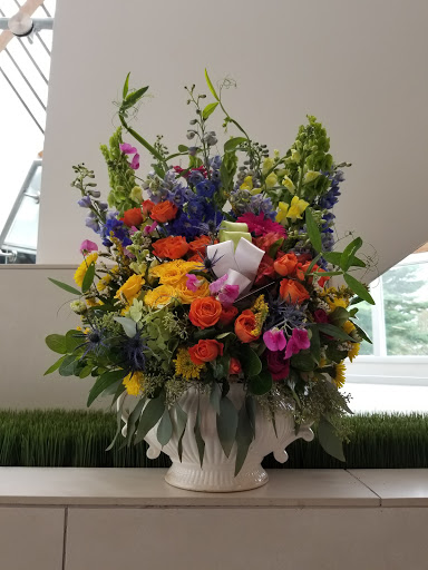 Florist «Event Connoisseur Flowers & Gifts», reviews and photos, 39 New London Turnpike #116, Glastonbury, CT 06033, USA
