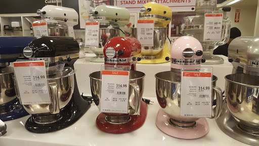 Shopping Mall «Westfield Fashion Square», reviews and photos, 14006 Riverside Dr, Sherman Oaks, CA 91423, USA