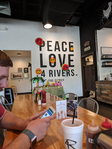 Barbecue Restaurant «4 Rivers Smokehouse», reviews and photos, 623 S MacDill Ave, Tampa, FL 33609, USA