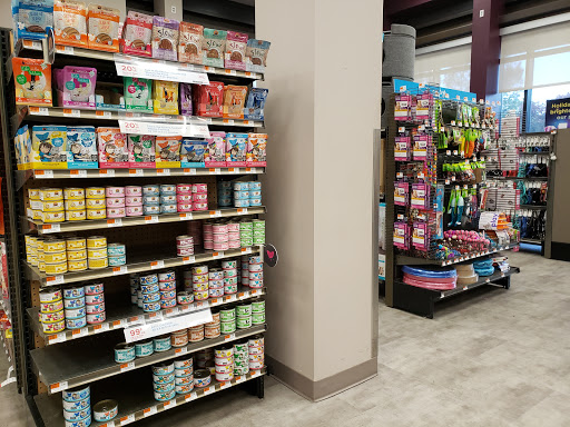 Pet Supply Store «Unleashed by Petco», reviews and photos, 3704 East-West Hwy #130, Hyattsville, MD 20781, USA