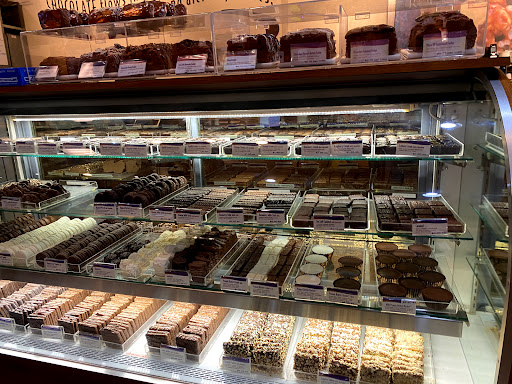 Chocolate Shop «Rocky Mountain Chocolate Factory», reviews and photos, 1419 1st Ave, Seattle, WA 98101, USA