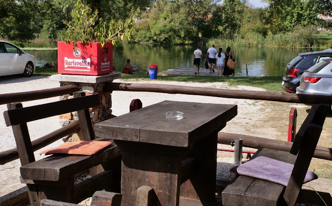 Recenzije Mali Caffe Bar Bosiljevac u Duga Resa - Kafić