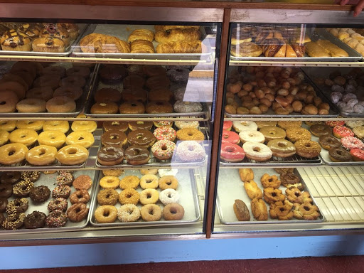 Donut Shop «Alvernon Donut Shop», reviews and photos, 1450 S Alvernon Way, Tucson, AZ 85711, USA