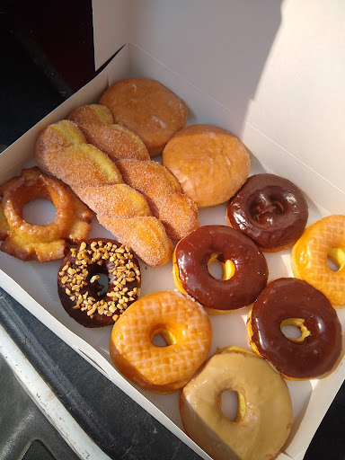 Donut Shop «Clifton Donut Shop», reviews and photos, 2317 Brownsboro Rd, Louisville, KY 40206, USA