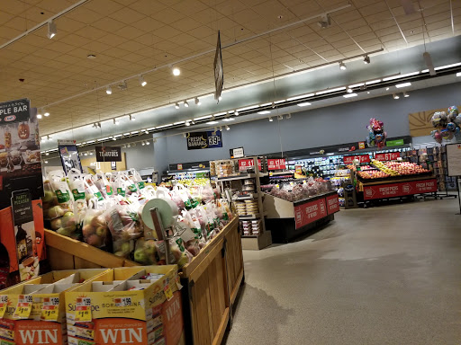 Grocery Store «Super Stop & Shop», reviews and photos, 446 Putnam Pike, Greenville, RI 02828, USA