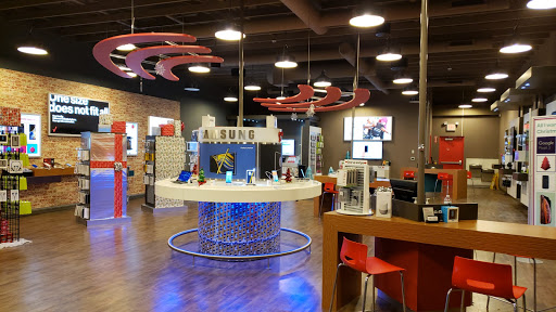 Cell Phone Store «Verizon Authorized Retailer, TCC», reviews and photos, 1327 E Tipton St, Seymour, IN 47274, USA