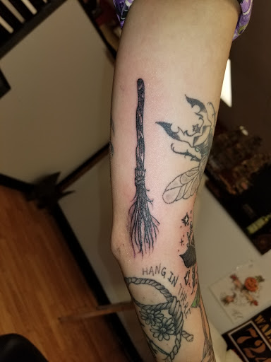 Tattoo Shop «Patriotic Pain Tattoo & Body Piercing», reviews and photos, 5658 William Penn Hwy, Murrysville, PA 15668, USA