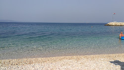 Beach Vodice'in fotoğrafı dağlarla çevrili