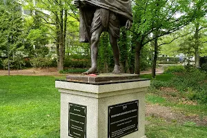 Glebe Park Gandhi Statue image