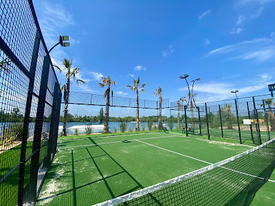 Padel Paradise Le Mans à Spay
