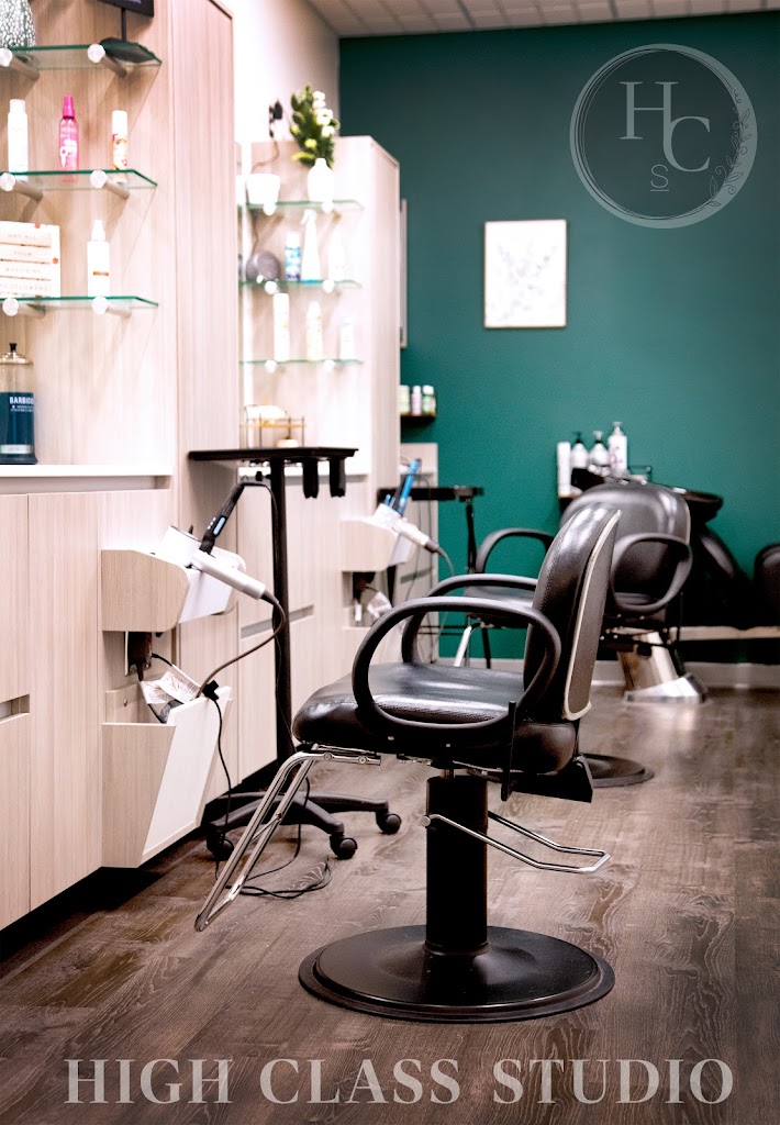 High Class Studio 61821