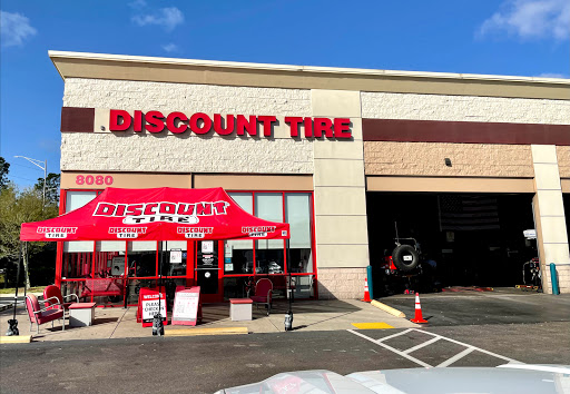 Tire Shop «Discount Tire Store - Jacksonville, FL», reviews and photos, 8080 Philips Hwy, Jacksonville, FL 32256, USA