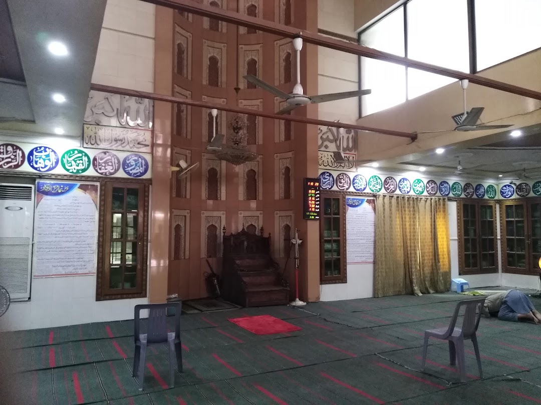 Lal Masjid Toheedabad