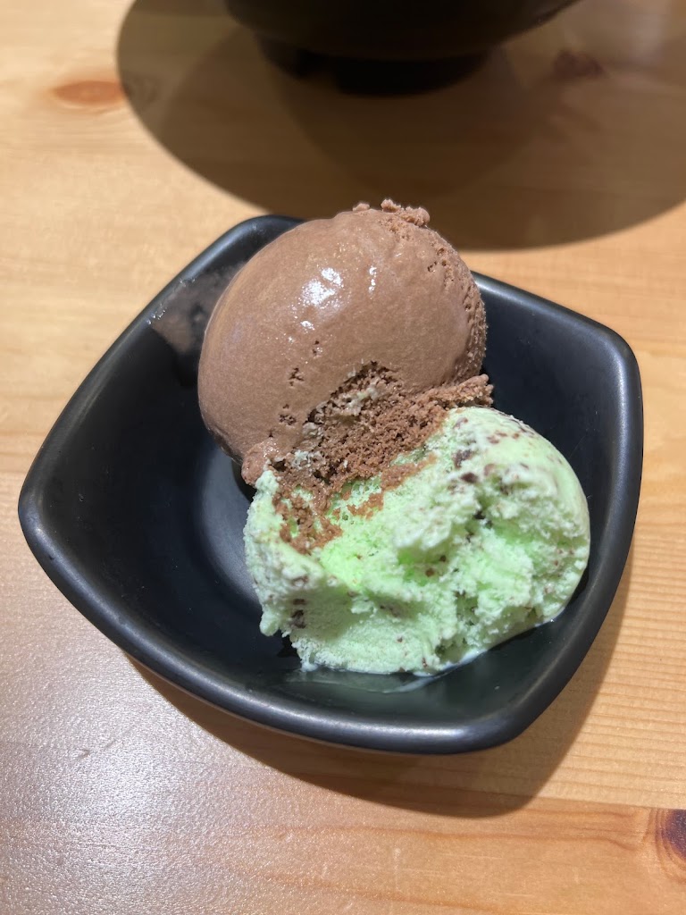 「善品百閣 麻辣鴨血臭豆腐 龍潭小吃｜美食餐廳推薦｜麻辣鍋｜cp值高｜吃午餐晚餐宵夜｜餐點外帶｜」 的照片
