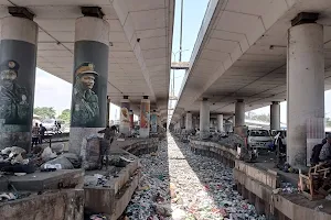 Obalende Bridge image