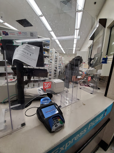 Drug Store «Walgreens», reviews and photos, 905 New Durham Rd, Edison, NJ 08817, USA