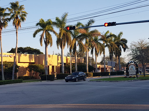 Shopping Mall «Skylake Mall», reviews and photos, 1770 NE Miami Gardens Dr, North Miami Beach, FL 33179, USA