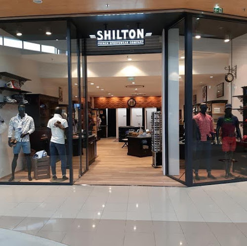 Magasin de vêtements pour hommes Shilton Claira